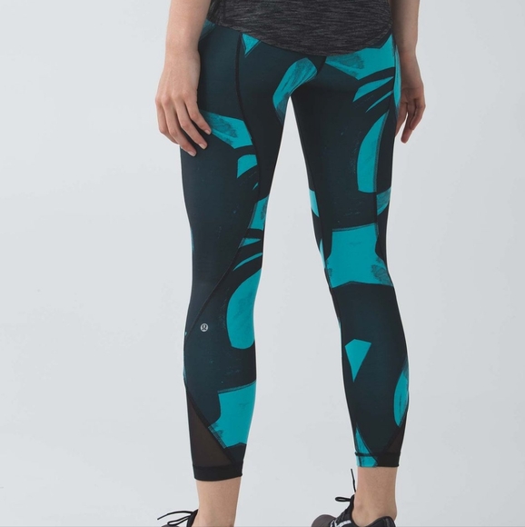 Lululemon Inspire Tight II *Full-On Luxtreme (Mesh) size 4 23" - Picture 3 of 9